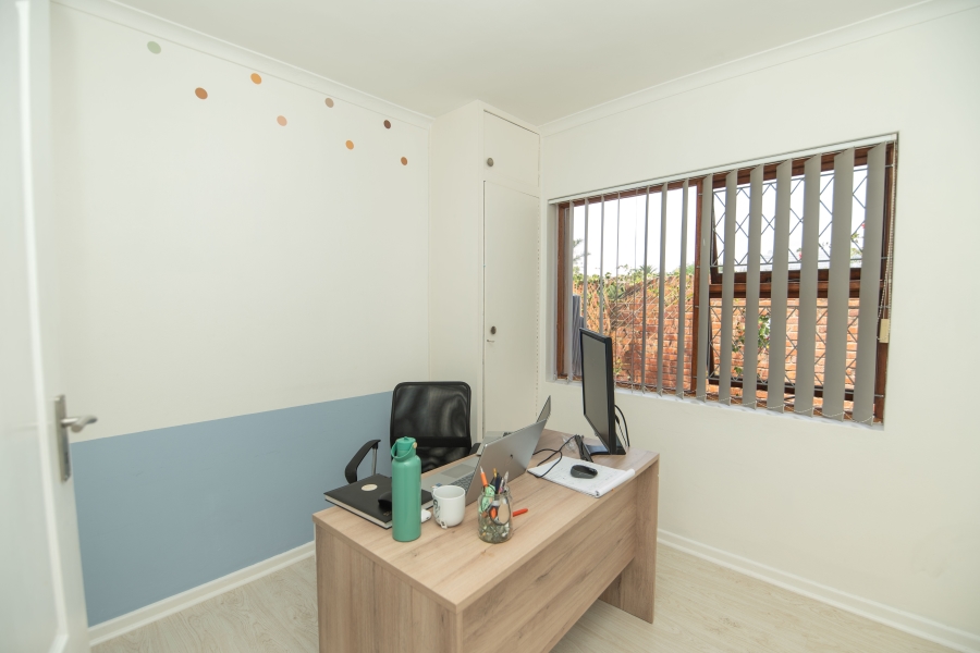 3 Bedroom Property for Sale in Sherwood Eastern Cape